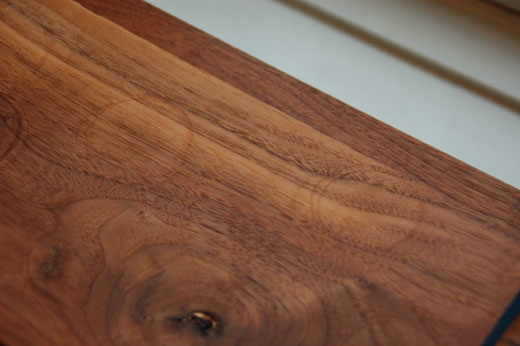 オイル仕上げのウォールナット材テーブルのメンテナンス 無垢材家具で温かいやすらぎのある生活を 家具屋で働く双子のブログ