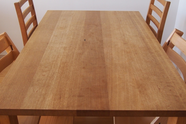 無垢材テーブルのメンテナンス方法は仕上げによって違う【No.1494 