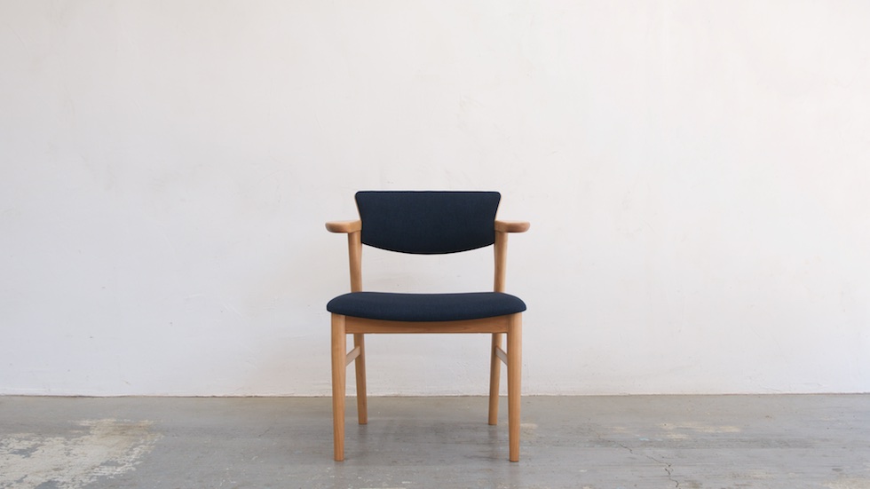 No 2571 座り心地を求めるならこの椅子がオススメ 無垢材家具で温かいやすらぎのある生活を 家具屋で働く双子のブログ